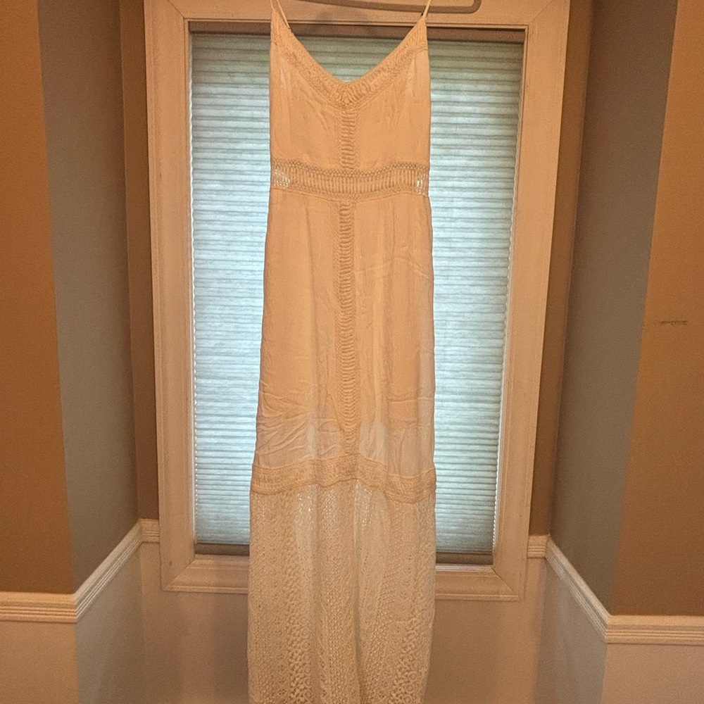 Elegant White Maxi Dress